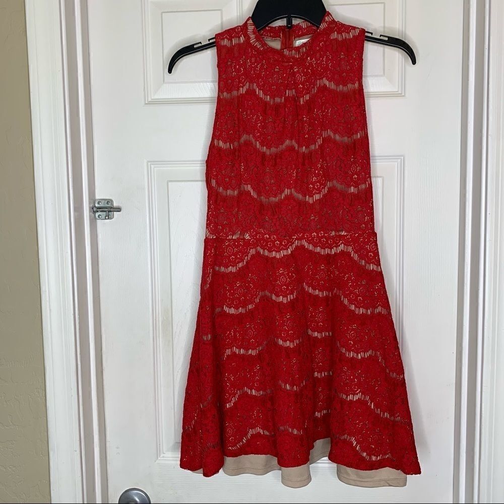 Love Fire Red Lace Knee Length Sleevless Dress Size Medium
